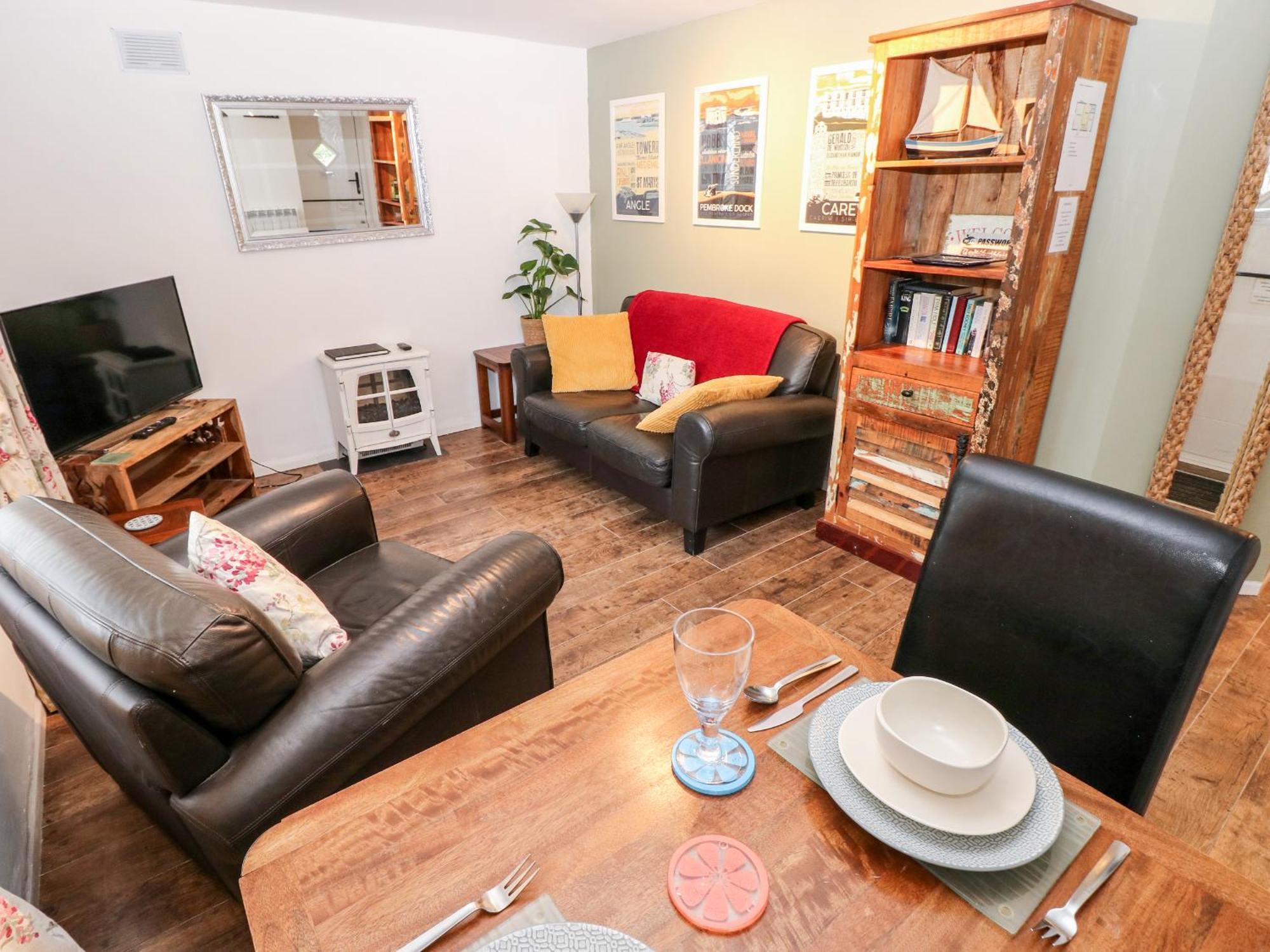 Вилла The Coach House Тенби Экстерьер фото